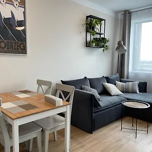 apartament-w-hotelu-etna.kolobrzeghotels.com/